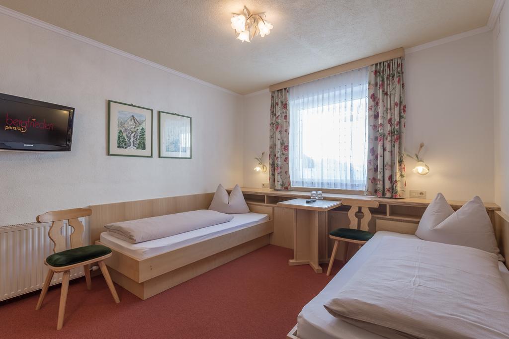 Pension Bergfrieden Obergurgl Chambre photo
